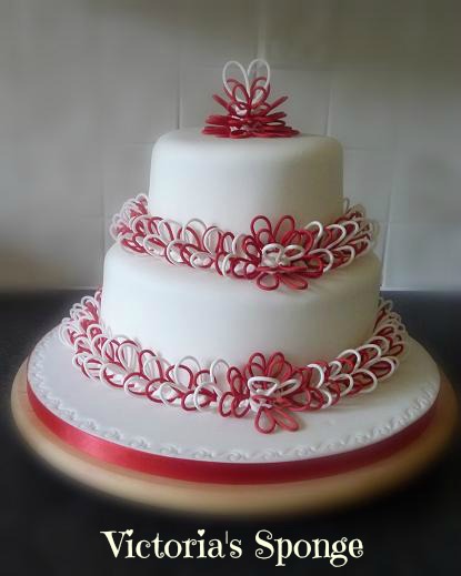 weddinganniversaycakes A very pretty and unusual design