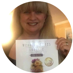 customer of wedding cakes with Lorelie
