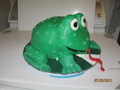 A frog cake I carved out