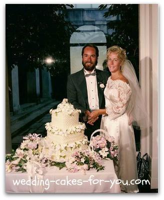 Clipkulture | Fruit Basket Traditional Wedding Cakes | Fondant cake  designs, Traditional wedding cakes, Traditional cakes
