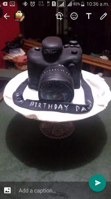 Camera Cake by Danya Ho