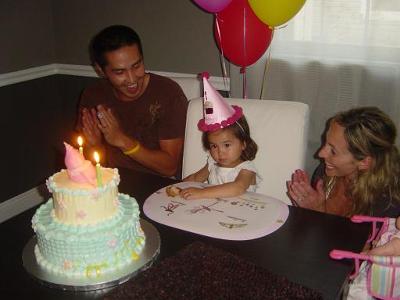 The birthday girl with her Foofa cake!